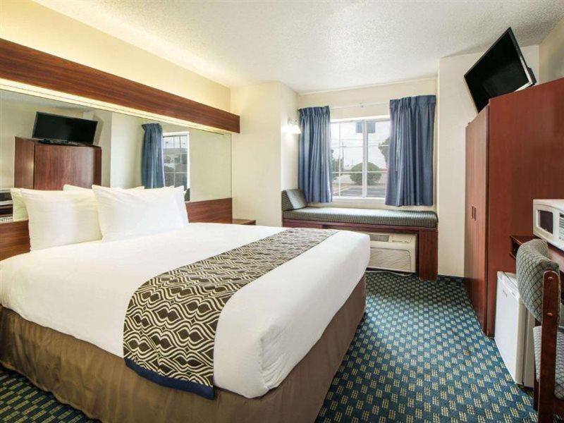 Microtel Inn & Suites By Wyndham Tulsa - Catoosa Route 66 Exterior foto